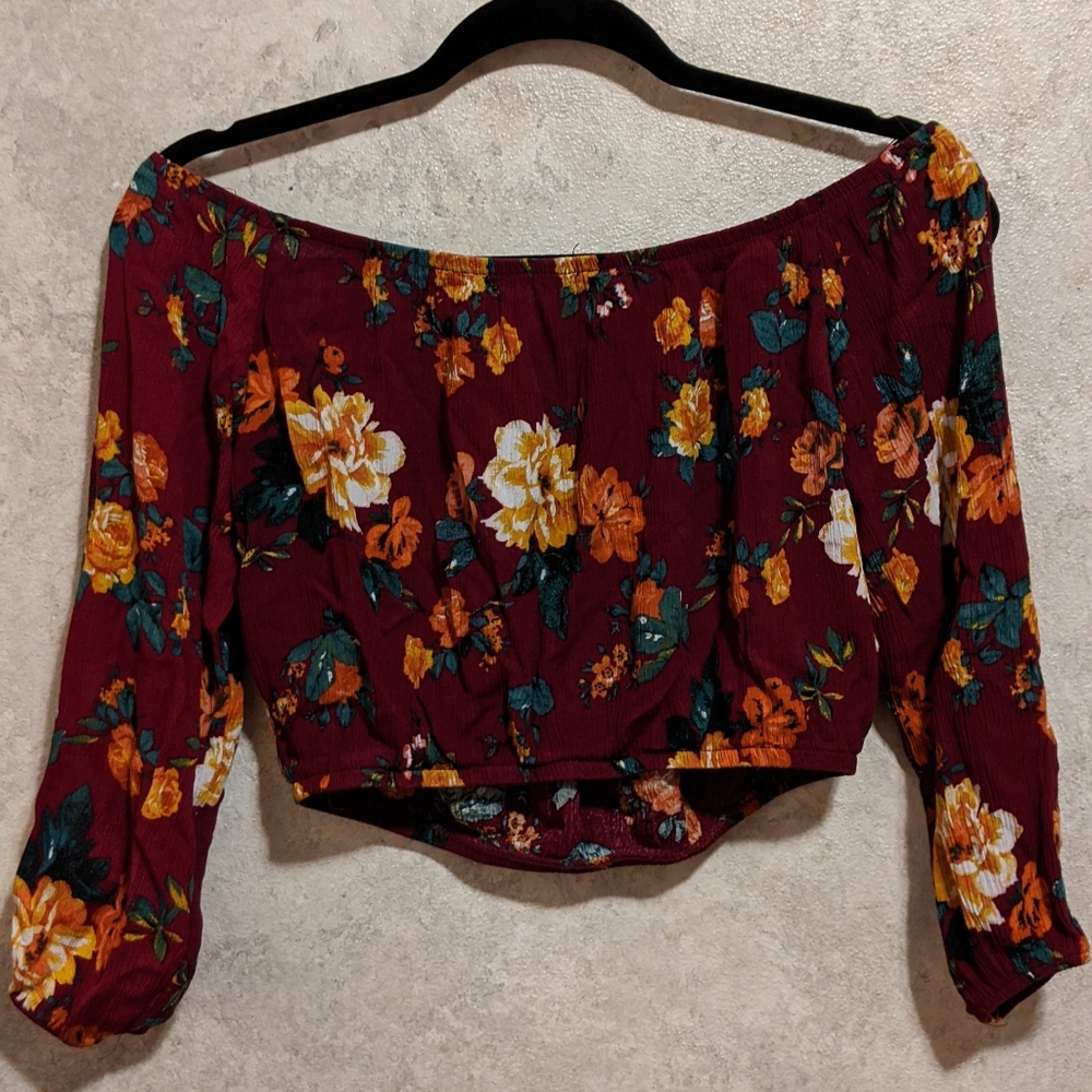 Off the shoulder crop - Picture 3 of 8